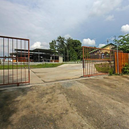 Oyo 92237 Dj Home Mataram Bagian luar foto