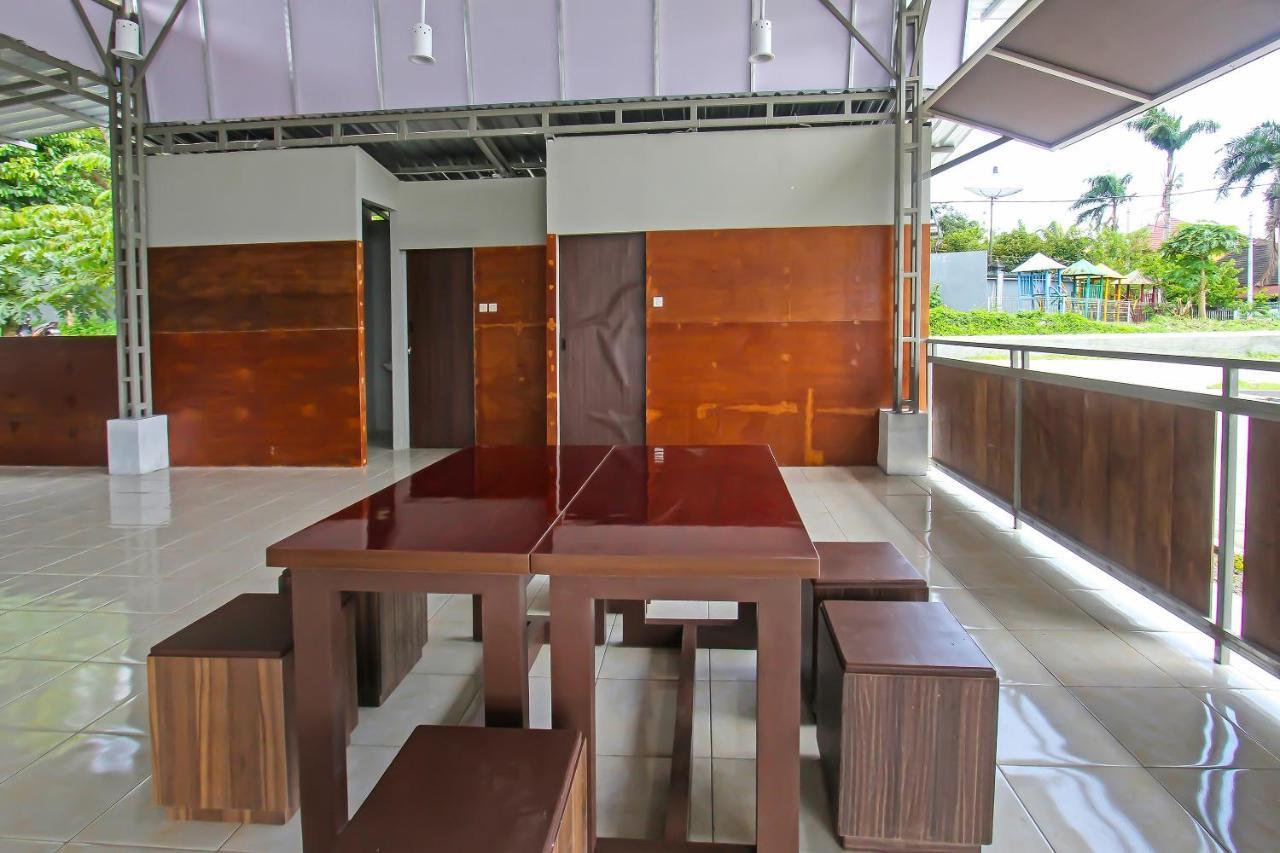 Oyo 92237 Dj Home Mataram Bagian luar foto