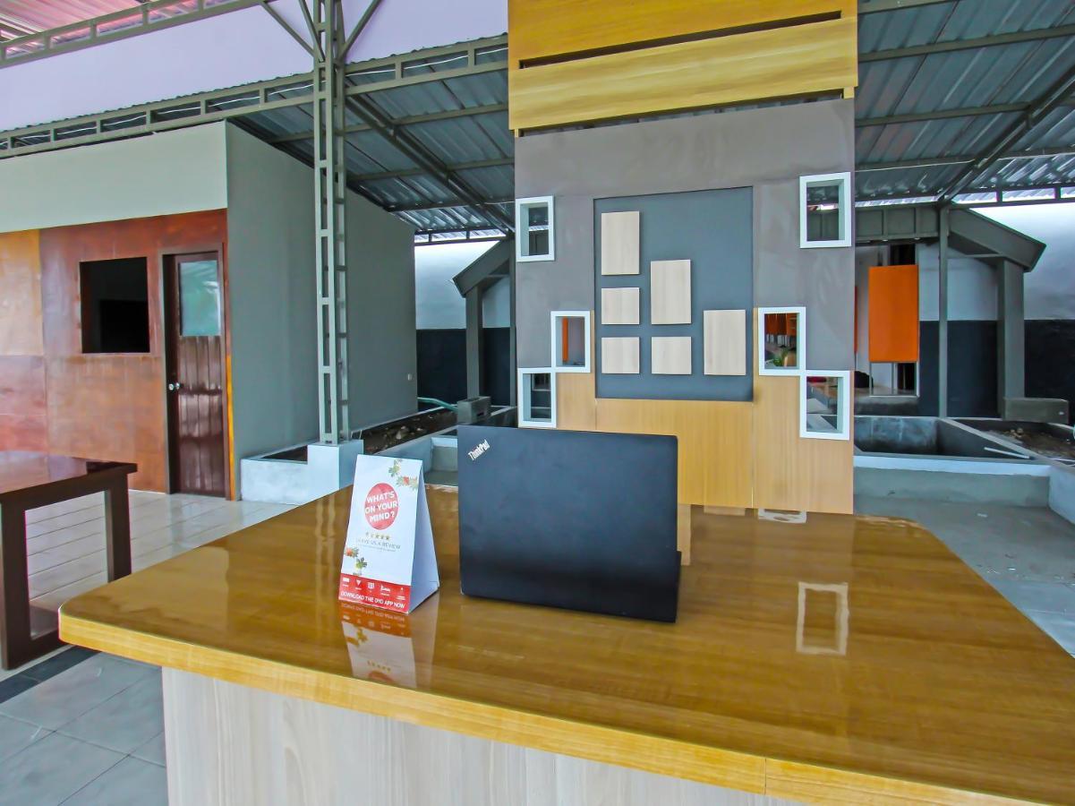 Oyo 92237 Dj Home Mataram Bagian luar foto